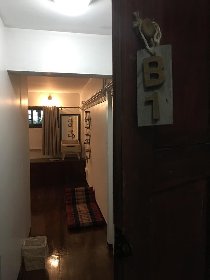 Bee Friend Hostel Chiang Mai Buitenkant foto
